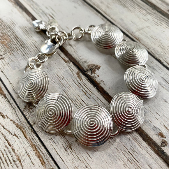 Swirls bracelet