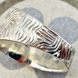Waves Saddle Ring