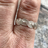 Waves Ring