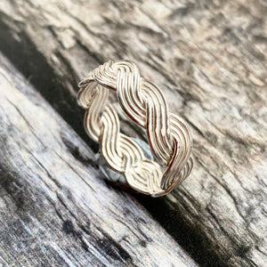 Waves Ring