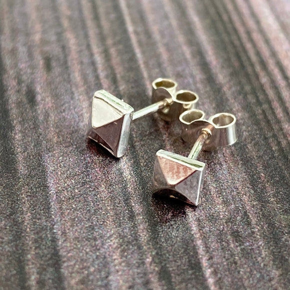 silver pyramid studs